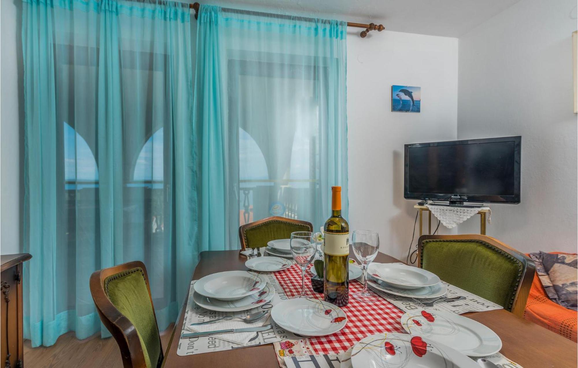 Lovely Apartment In Mali Losinj With Kitchen Esterno foto