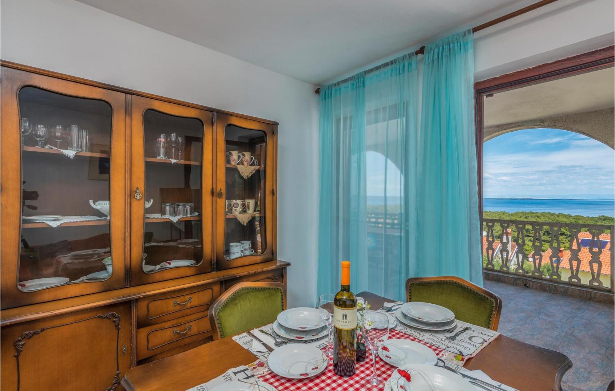 Lovely Apartment In Mali Losinj With Kitchen Esterno foto
