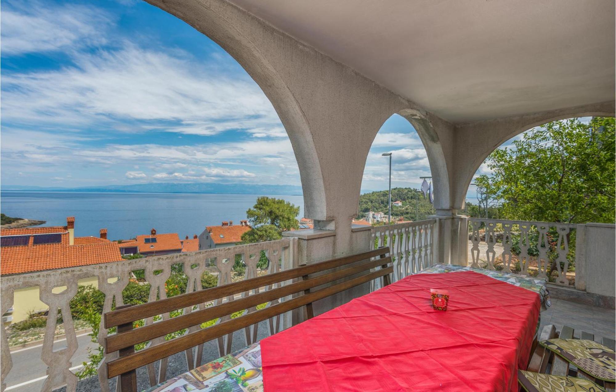 Lovely Apartment In Mali Losinj With Kitchen Esterno foto