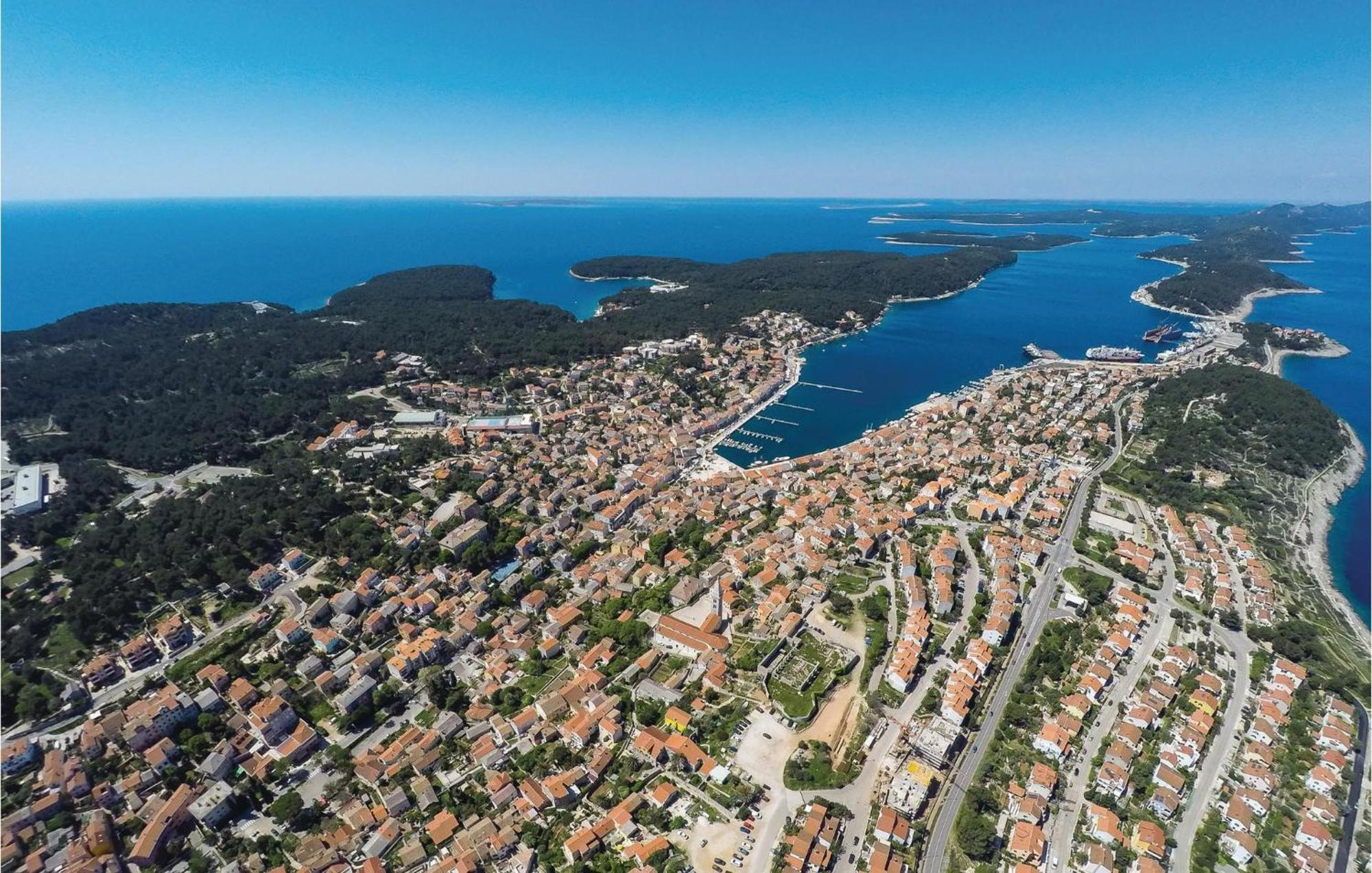 Lovely Apartment In Mali Losinj With Kitchen Esterno foto